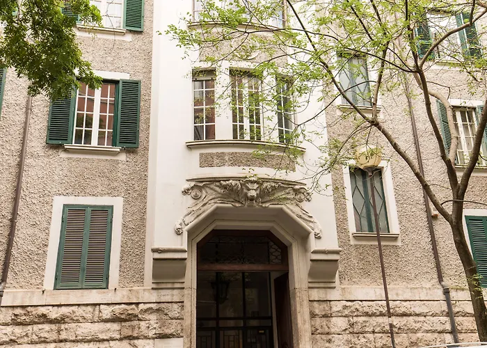 Grand Tour Rome Suites - Liberty Collection